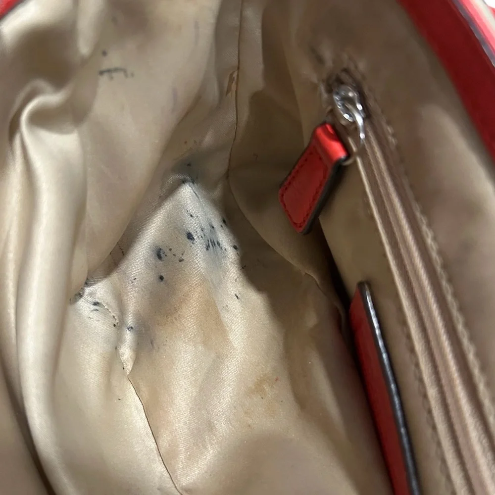 Vintage Coach Vibrant Red Leather Crossbody Bag - Picture 9 of 12